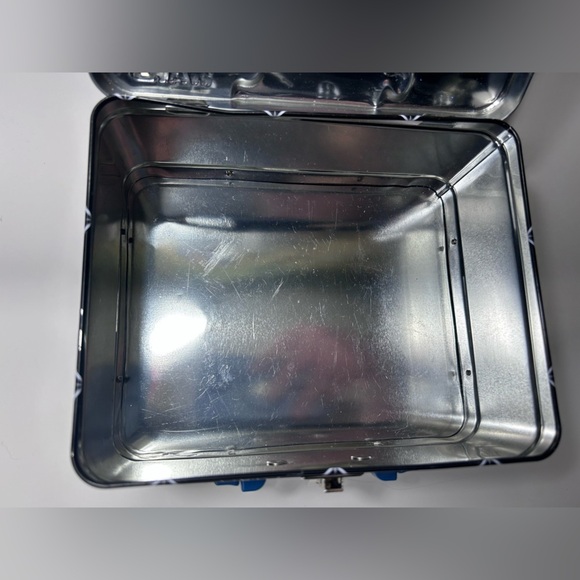 FREE w/ Purchase-Star Wars x Darth Vader - Metal Case / Container / Lunch Box 🧳✨ - Picture 5 of 15